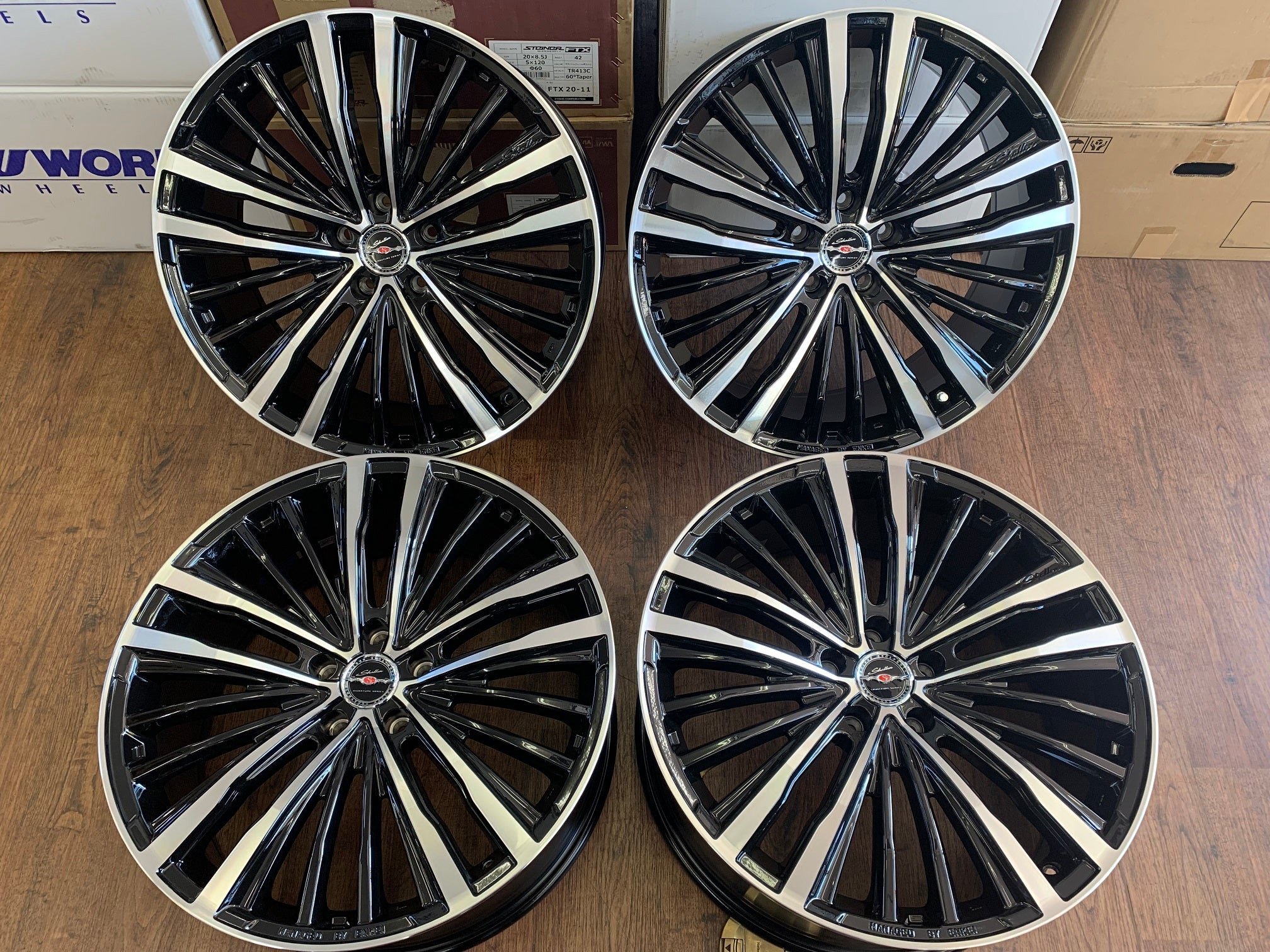 現品限り!未使用 シャレン XR75 20X8.5J+45 114.3-5H 特選輸入