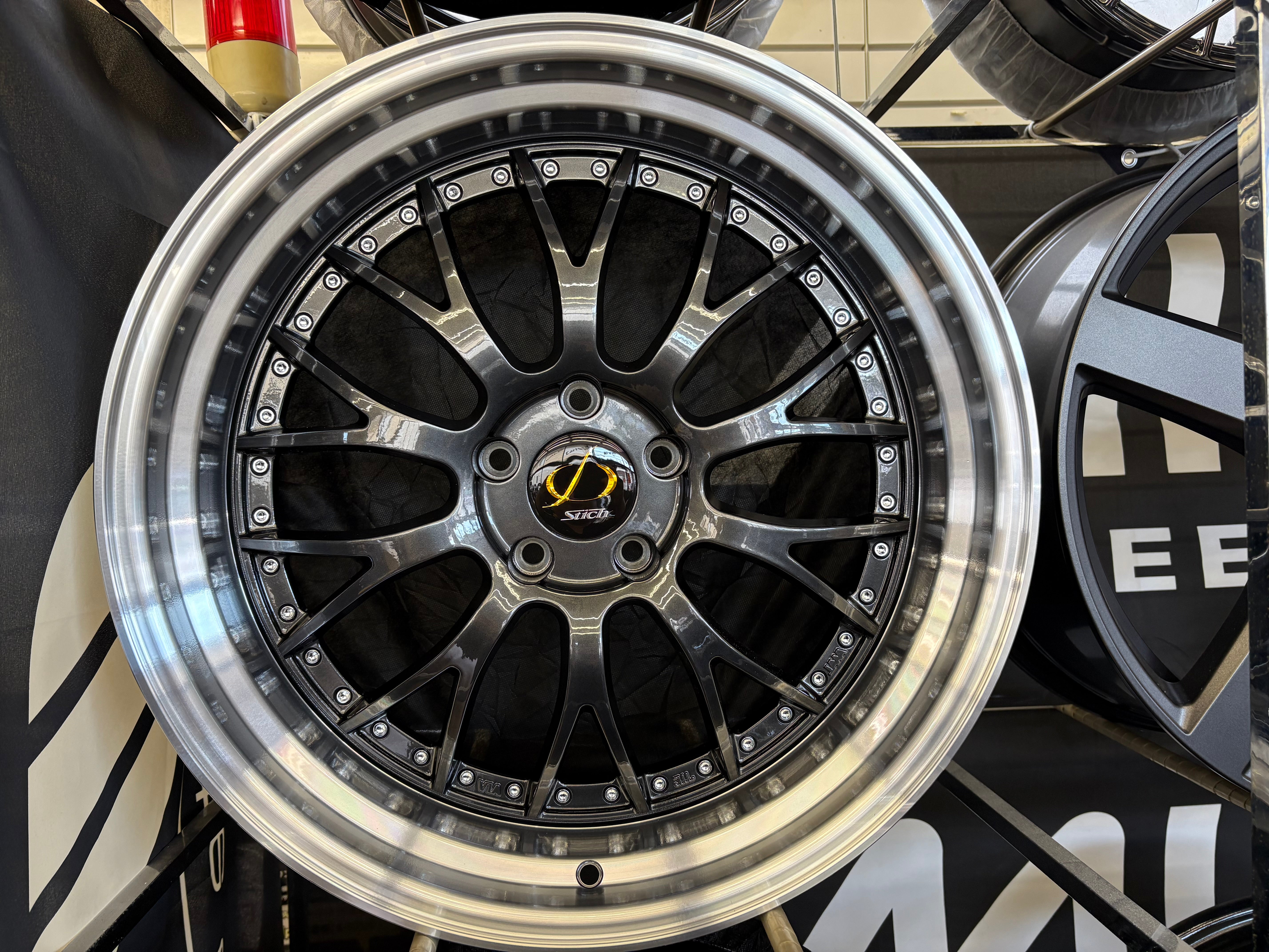 1 ν§ シュティッヒ メッシュNR 20インチ 8.5J+38/9.5J+40 114.3