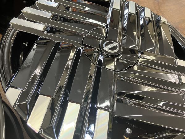 1 ν§ 新車外し!! 日産 E13 ノートオーラ 後期 純正 17インチ 6.5J+40