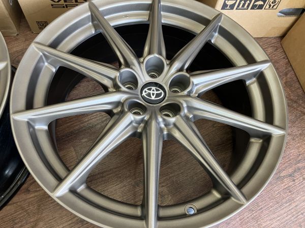 1 ν§ 再塗装 仕上げ済み!! トヨタ GR86 ZN8 純正 18インチ 7.5J+48 100