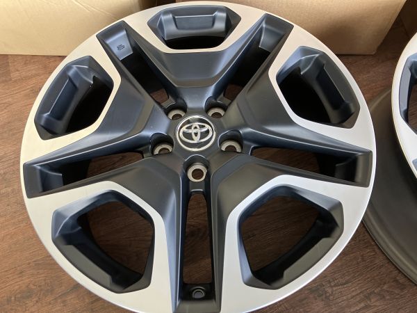 1 ν§ 状態良好!! トヨタ RAV4 アドベンチャー 純正 19インチ 7.5J+40
